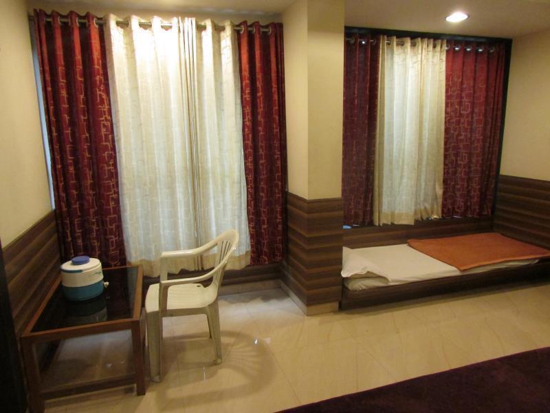 Hotel Laxmi Palace Shirdi Eksteriør billede